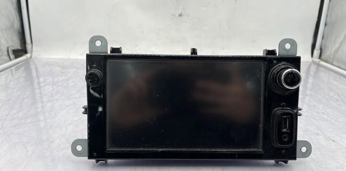 Autoradio RENAULT CLIO 4 PHASE 1 occasion