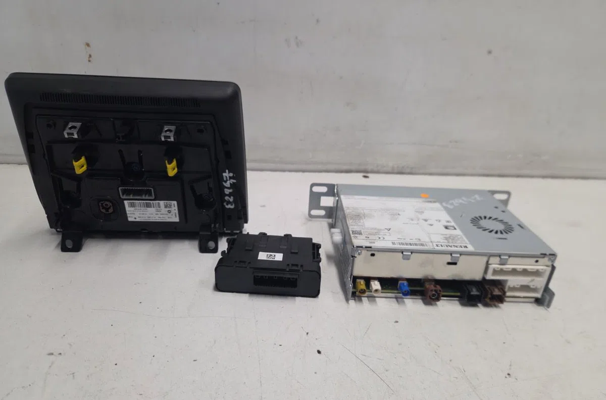 Autoradio RENAULT CLIO 5 PHASE 1 occasion