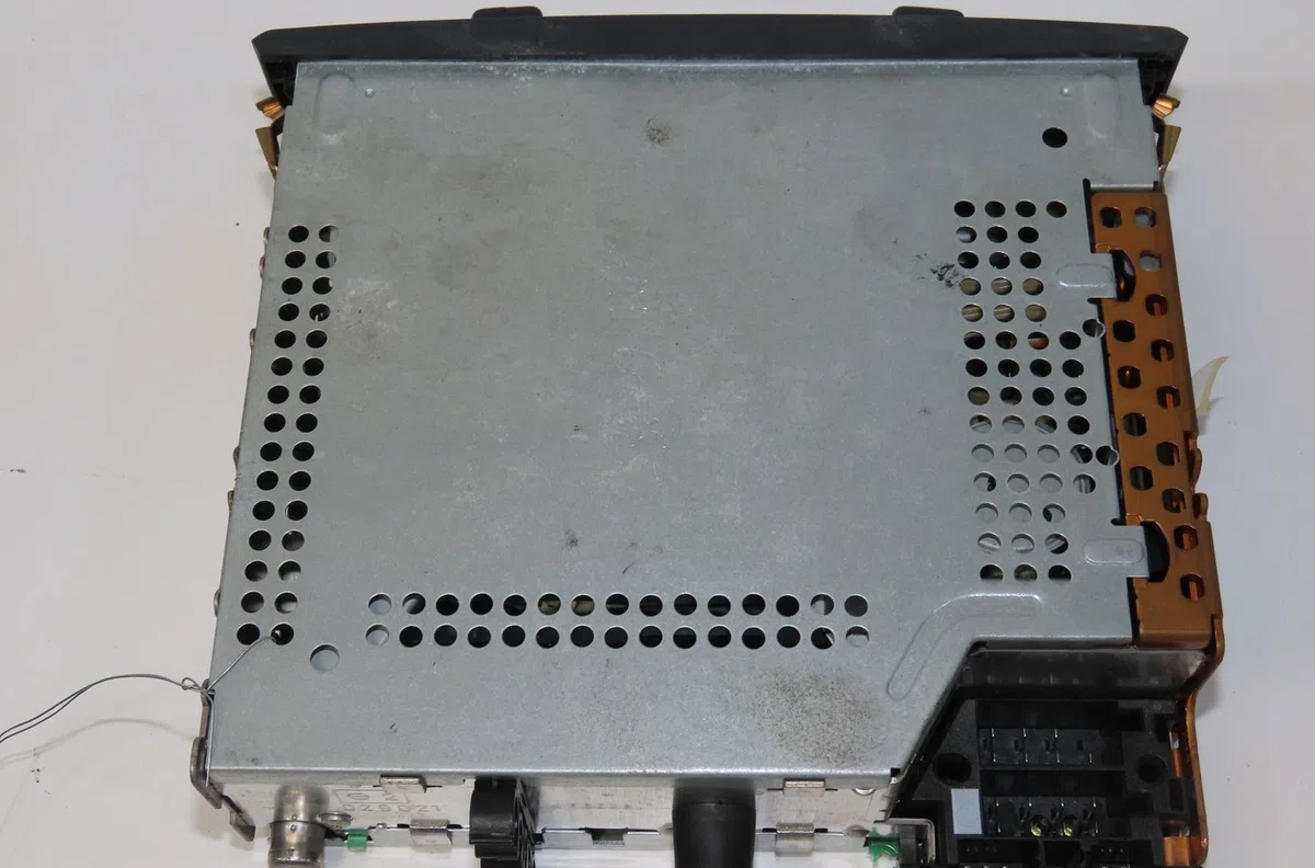 Autoradio Renault CLIO II (BB_, CB_) 1.2 16v (bb05, bb0w, bb11, bb27, bb2t, bb2u, bb2v, cb05,... (2001-2016) 3 portes oc