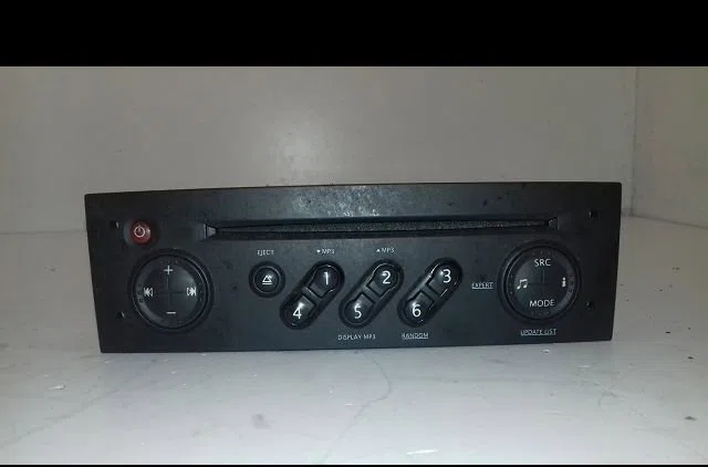 Autoradio Renault CLIO III (BR0-1, CR0-1) 1.4 16v (2005-2012) occasion