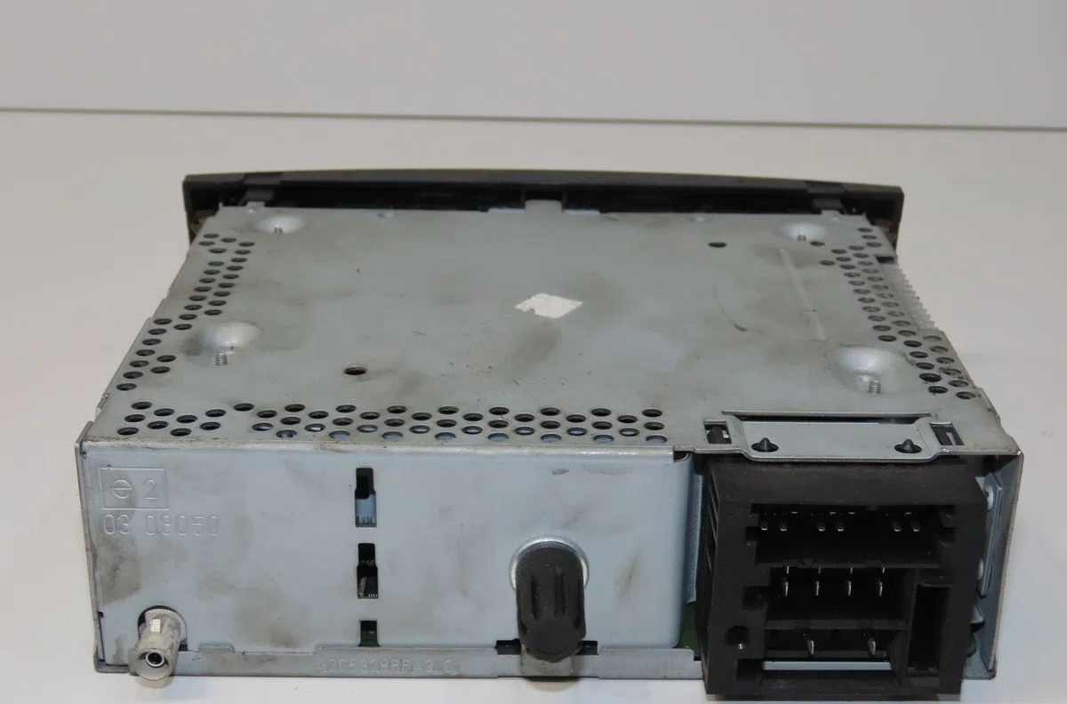 Autoradio Renault CLIO III (BR0-1, CR0-1) 1.5 dci (2010-2014) 3 portes occasion