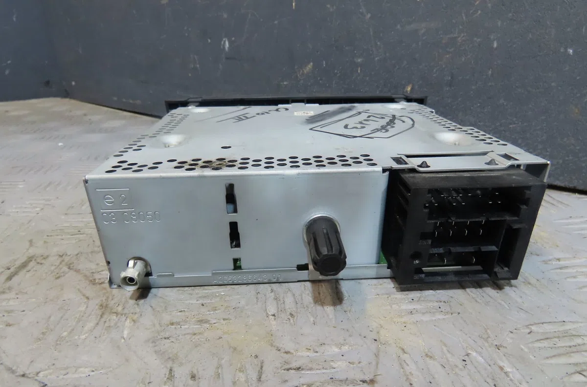 Autoradio Renault CLIO III (BR0-1, CR0-1) 1.5 dci (c-br0g, c-br1g) (2005-2012) 5 portes occasion