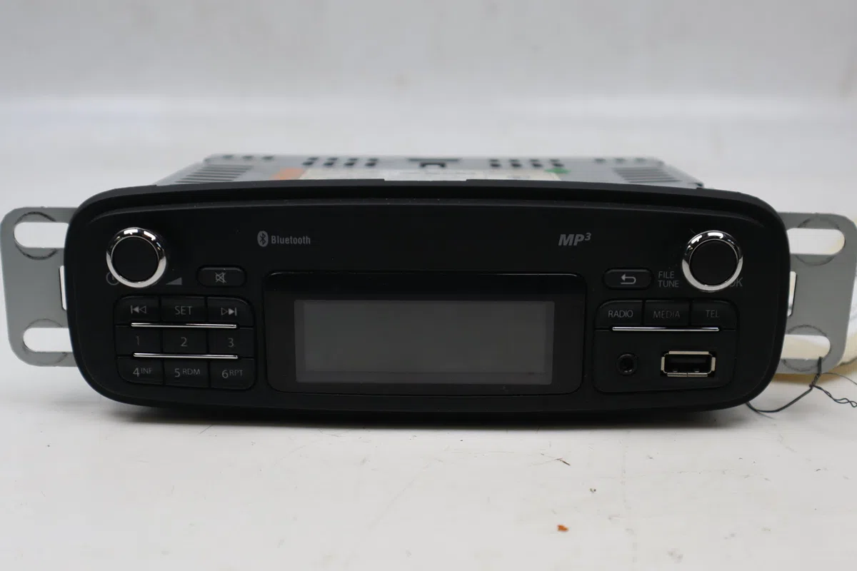 Autoradio Renault CLIO IV (BH_) 1.5 dci 75 (2012) 5 portes occasion
