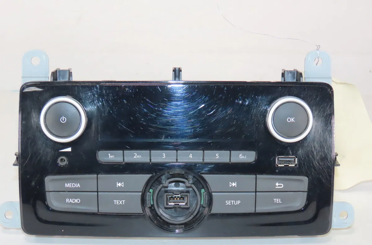 Autoradio Renault CLIO IV (BH_) 1.5 dci 75 (2012) 5 portes occasion