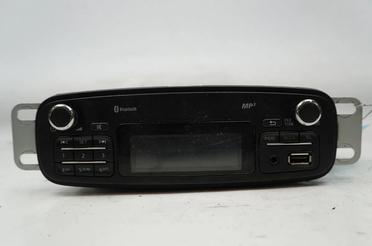 Autoradio Renault CLIO IV (BH_) 1.5 dci 90 (2012) 5 portes occasion