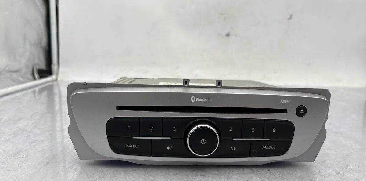 Autoradio RENAULT GRAND SCENIC 3 PHASE 3 occasion