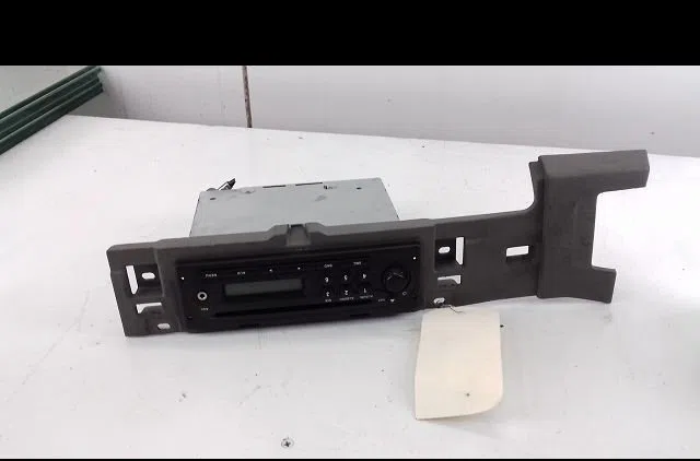 Autoradio Renault KANGOO Express (FW0-1_) 1.5 dci 70 (fw0a, kw0v) (2008) 4 portes occasion