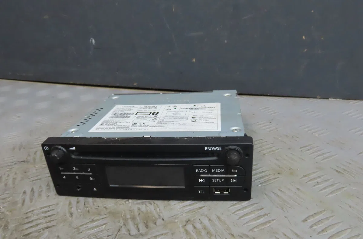Autoradio Renault KANGOO Express (FW0-1_) 1.5 dci 80 (fw15) (2019) occasion