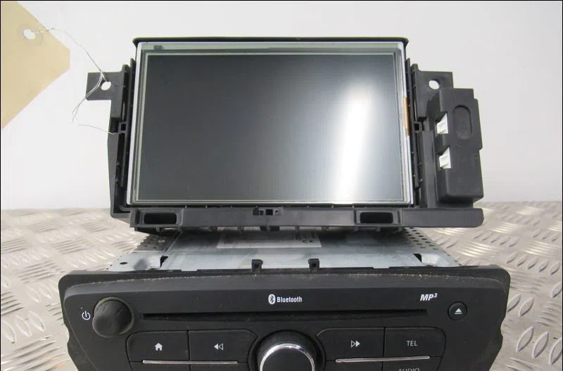 Autoradio Renault KANGOO Express (FW0-1_) 1.5 dci 90 (fw0g, fw05, fw08, fw11) (2009) 4 portes occasion