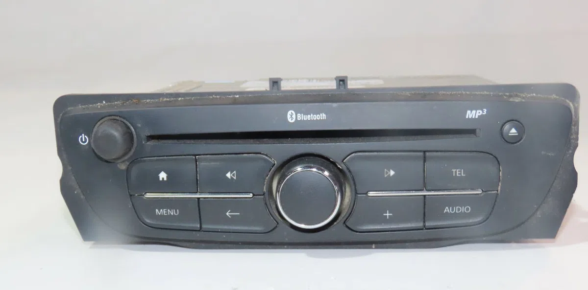 Autoradio Renault KANGOO Express (FW0-1_) 1.5 dci 90 (fw0g, fw05, fw08, fw11) (2009) 4 portes occasion