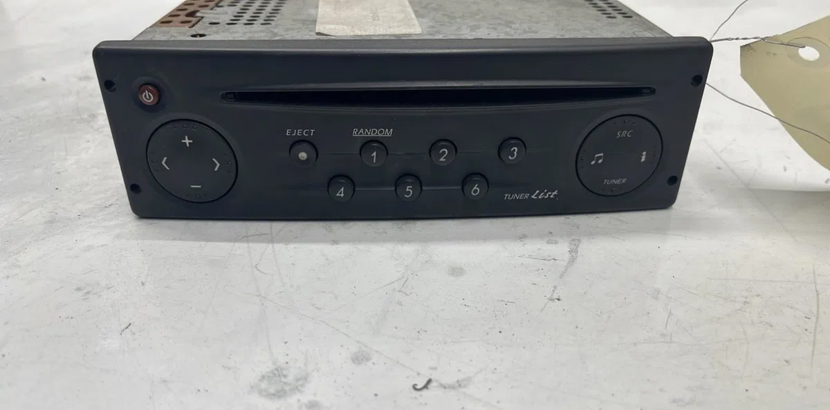 Autoradio Renault LAGUNA II (BG0-1_) 2.2 dci (bg0f) (2001-2006) occasion