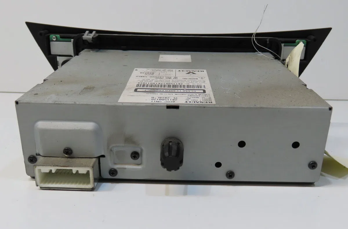 Autoradio Renault LAGUNA III (BT0-1) 2.0 dci (bt01, bt08, bt09, bt0e, bt0k, bt12, bt1c, bt1d,... (2007-2015) 5 portes oc