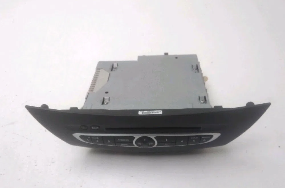 Autoradio Renault LAGUNA III Grandtour (KT0-1) 2.0 dci gt (kt11, kt1e, kt1n) (2008-2015) occasion