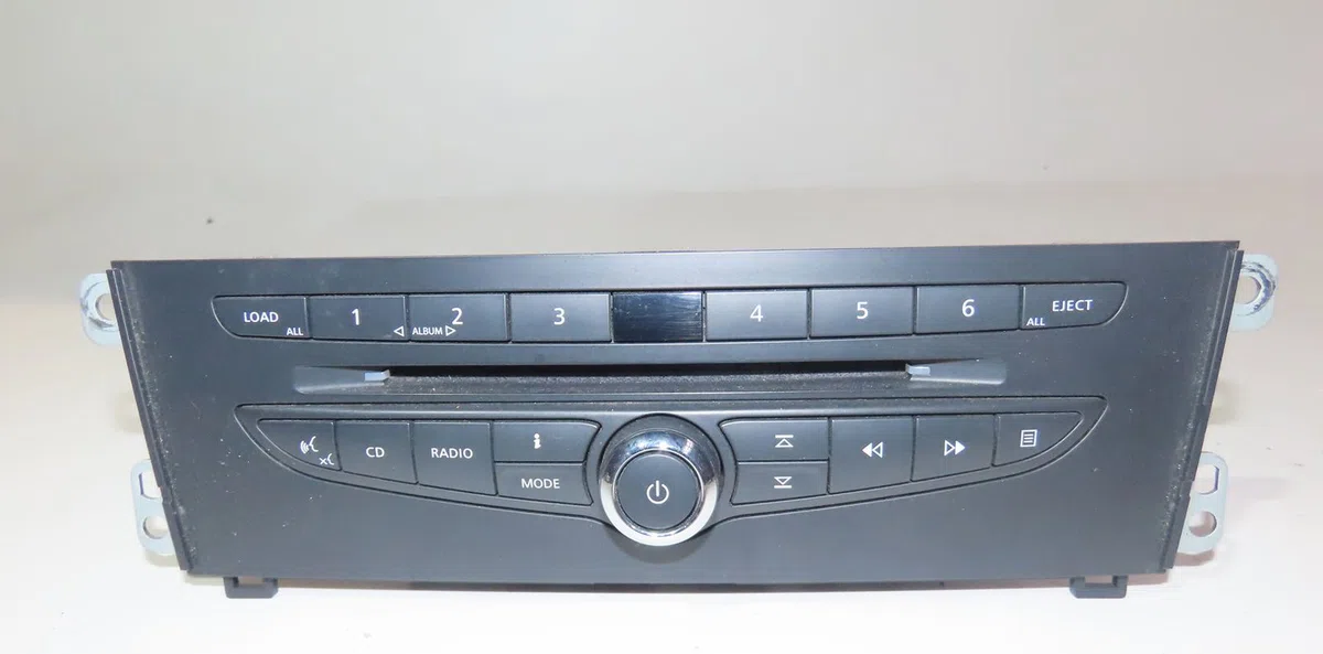 Autoradio Renault LATITUDE (L70_) 2.0 dci 175 (l70y) (2011) occasion