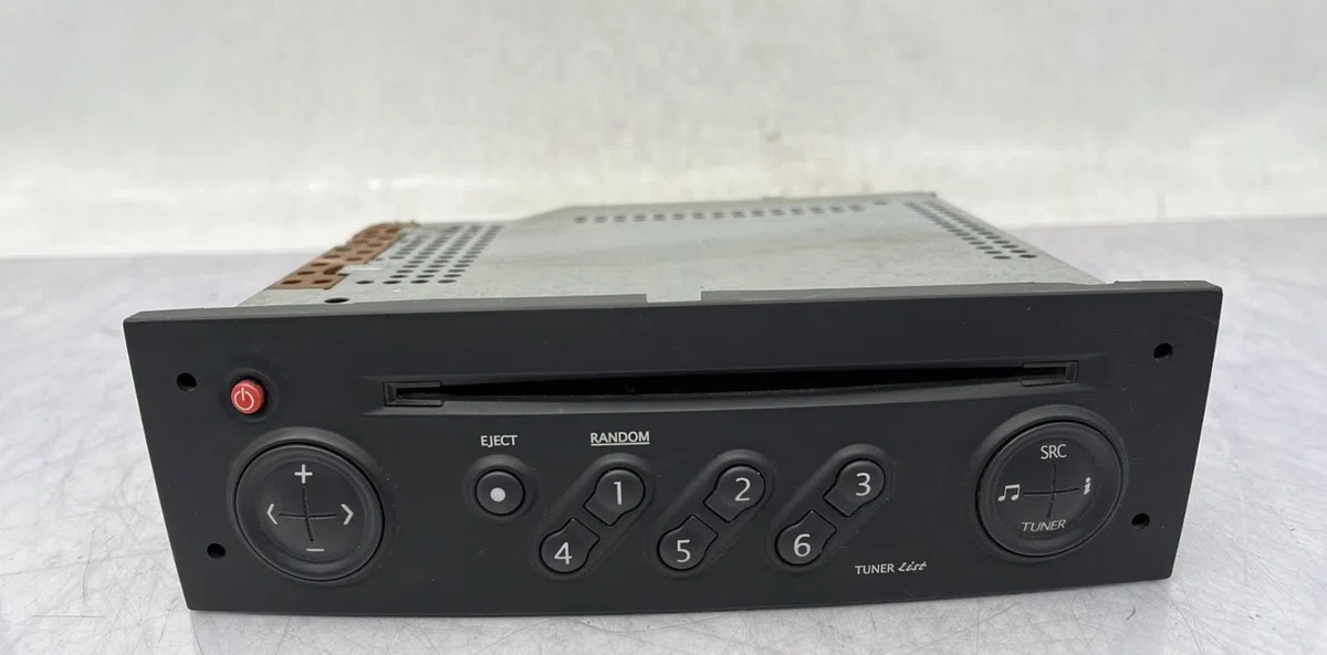 Autoradio RENAULT MEGANE 2 PHASE 1 BREAK occasion