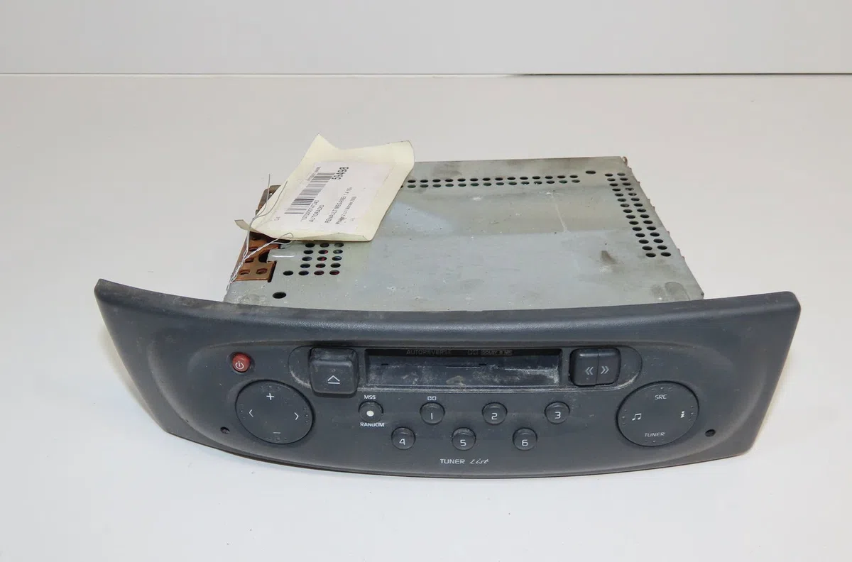 Autoradio Renault MEGANE I (BA0-1_) 1.4 16v (ba0d, ba1h, ba0w, ba10) (1999-2003) occasion