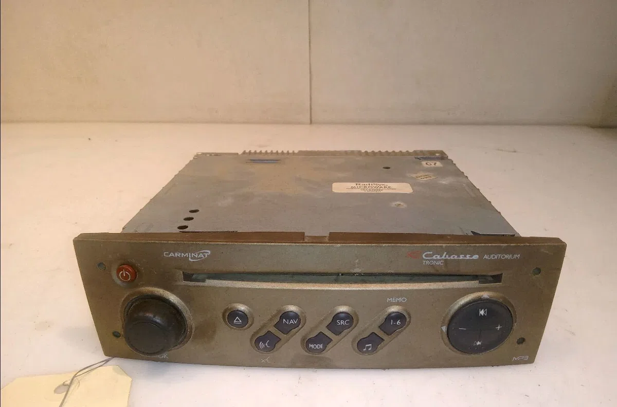 Autoradio Renault MEGANE II (BM0-1_, CM0-1_) 2.0 dci (bm1k, cm1k) (2005-2008) occasion