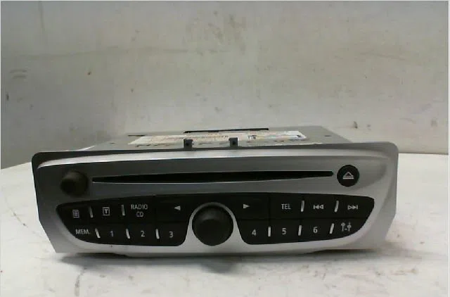 Autoradio RENAULT MEGANE II Phase 2 CC 01-2006--08-2009 1.5 DCI 105ch occasion