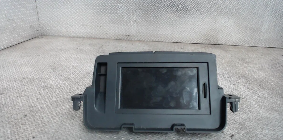 Autoradio Renault MEGANE III 3-5 portes (BZ0-1_, B3_) 1.5 dci (bz09, bz0d, bz1w, bz29, bz14) (2009) 5 portes occasion