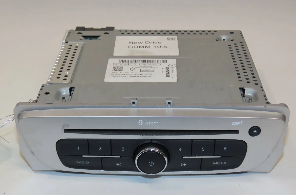 Autoradio Renault MEGANE III 3-5 portes (BZ0-1_, B3_) 1.5 dci (bz1g, bz1w, bz0r) (2013-2015) 5 portes occasion
