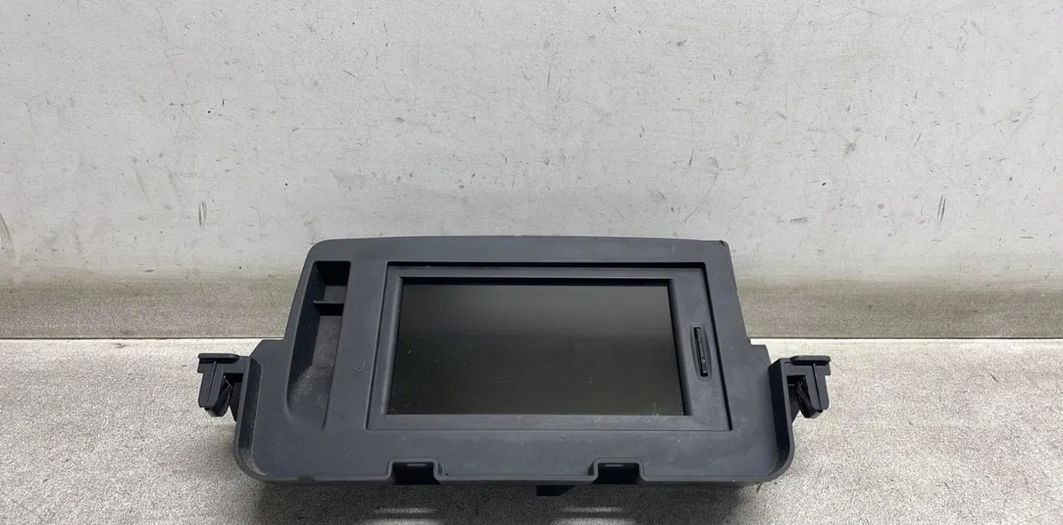Autoradio Renault MEGANE III Grandtour (KZ0-1) 1.5 dci (kz09, kz0d, kz1g, kz29, kz14, kz1w, kz10, kz1f,... (2009) 5 port
