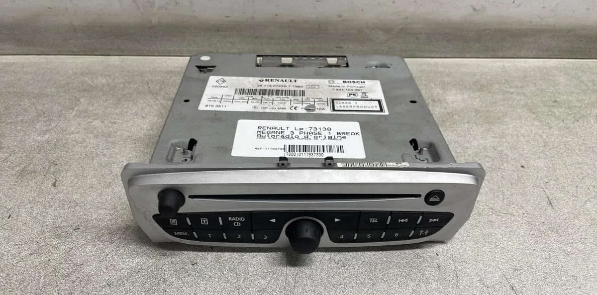 Autoradio Renault MEGANE III Grandtour (KZ0-1) 1.5 dci (kz09, kz0d, kz1g, kz29, kz14, kz1w, kz10, kz1f,... (2009) 5 port