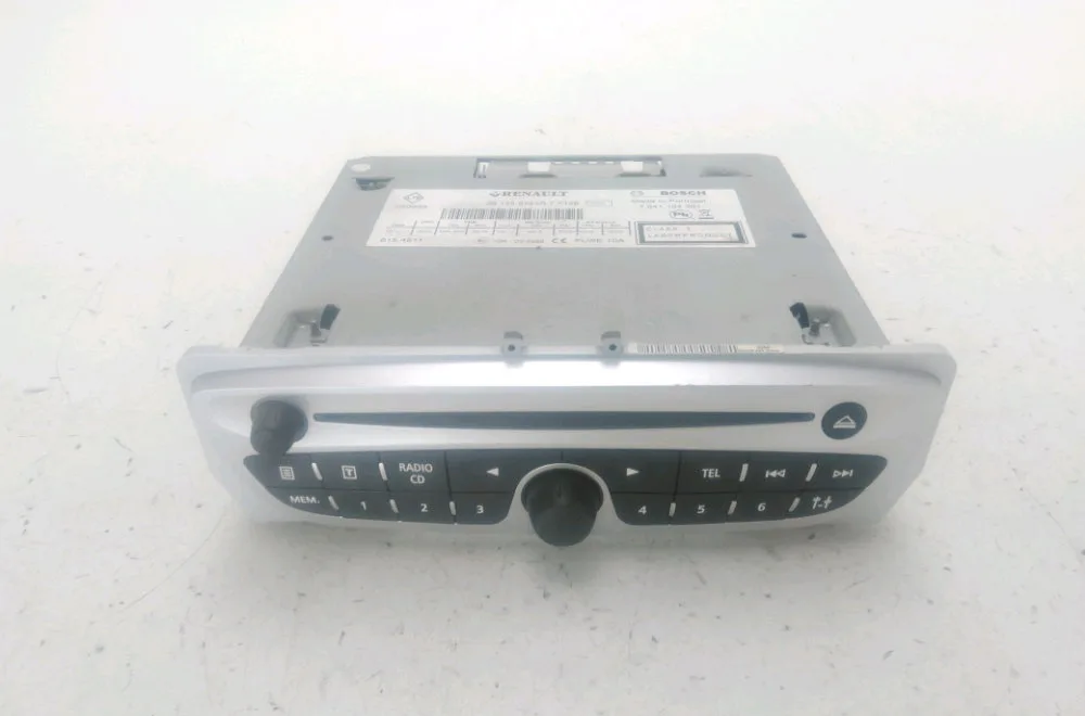 Autoradio Renault MEGANE III Grandtour (KZ0-1) 1.5 dci (kz09, kz0d, kz1g, kz29, kz14, kz1w, kz10, kz1f,... (2009) 5 port