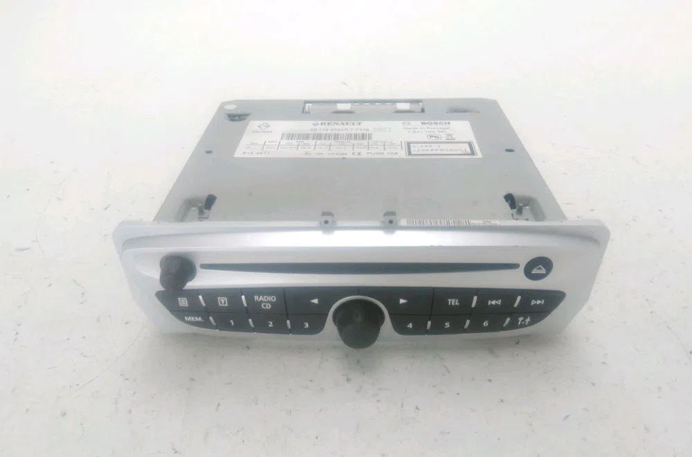 Autoradio Renault MEGANE III Grandtour (KZ0-1) 1.5 dci (kz09, kz0d, kz1g, kz29, kz14, kz1w, kz10, kz1f,... (2009) 5 port
