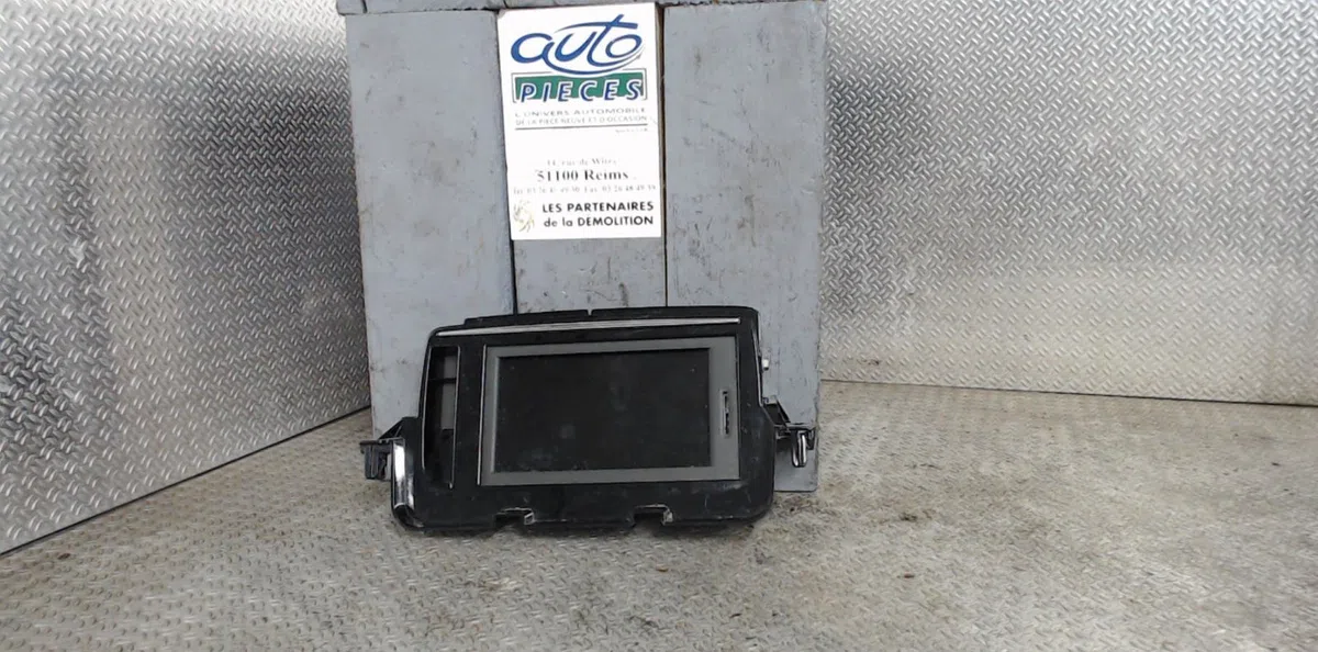 Autoradio Renault MEGANE III Grandtour (KZ0-1) 1.5 dci (kz09, kz0d, kz1g, kz29, kz14, kz1w, kz10, kz1f,... (2009) 5 port