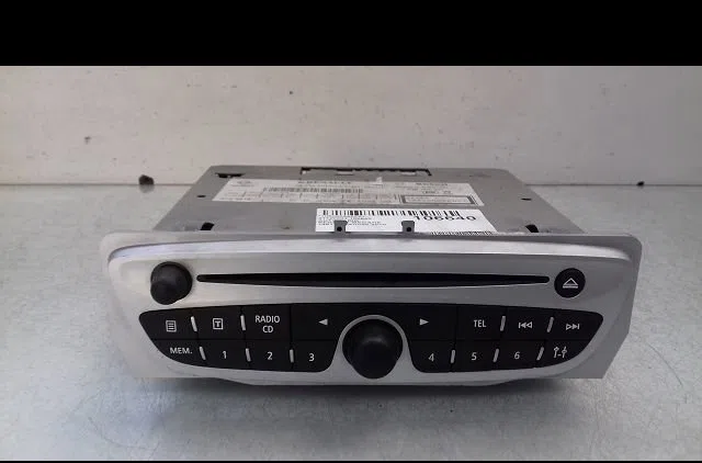 Autoradio Renault MEGANE III Grandtour (KZ0-1) 1.5 dci (kz1m, kz1w, kz0r) (2009) occasion
