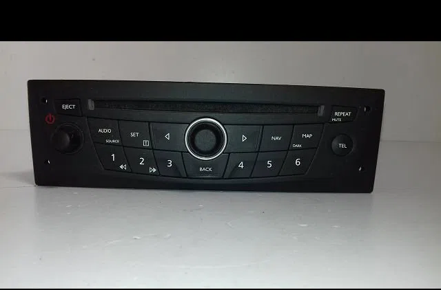 Autoradio Renault SCÉNIC II (JM0-1_) 1.9 dci (jm14) (2005-2008) 5 portes occasion