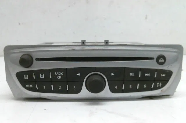 Autoradio Renault SCÉNIC III (JZ0-1_) 1.5 dci (2009) 5 portes occasion