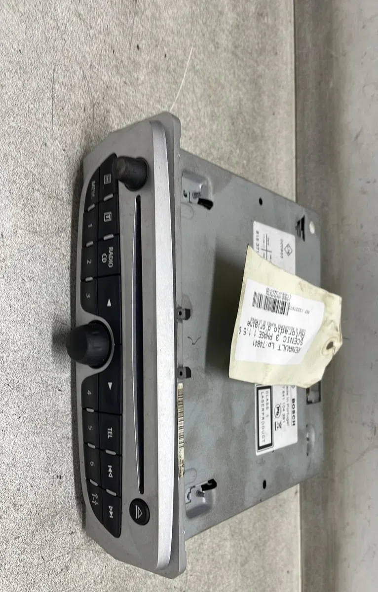 Autoradio Renault SCÉNIC III (JZ0-1_) 1.5 dci (jz02, jz0r) (2010) occasion