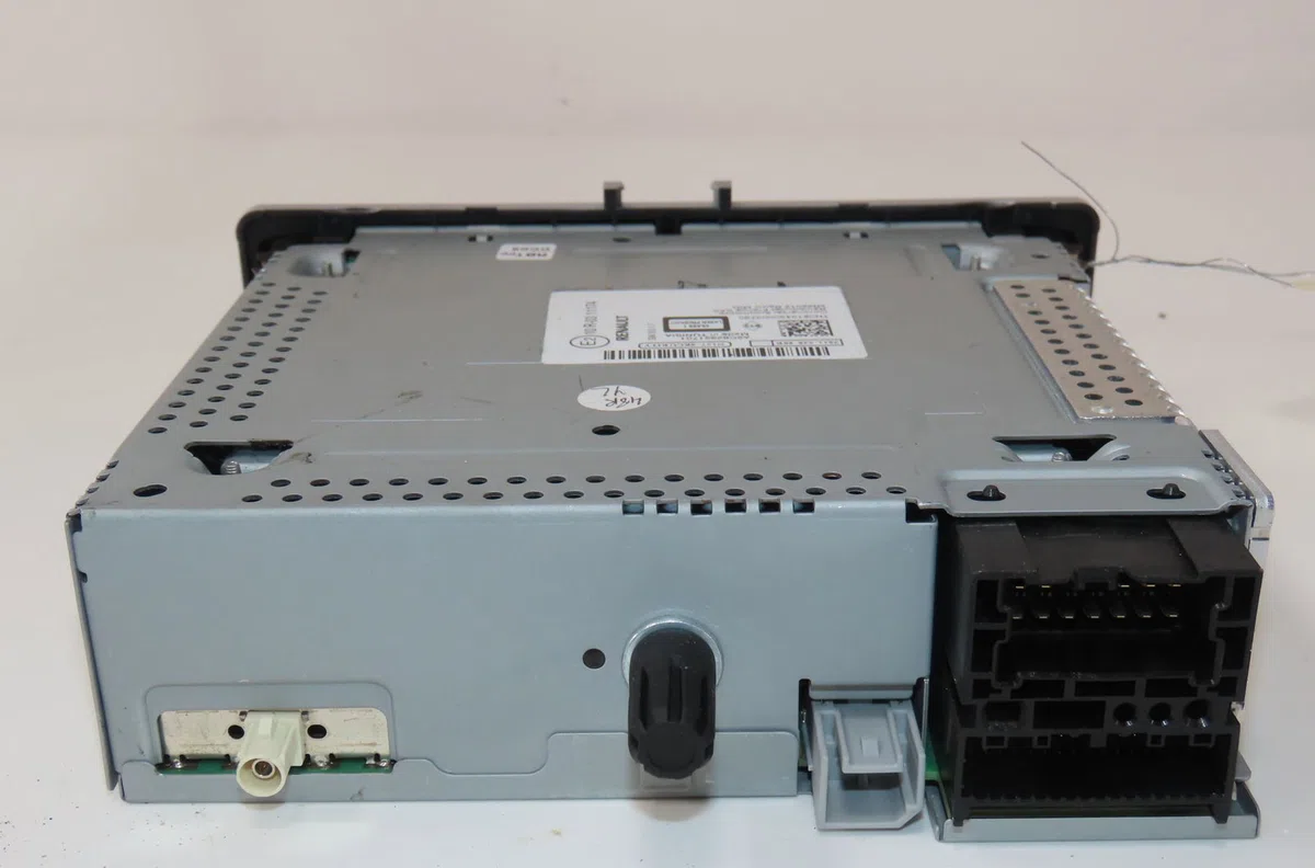 Autoradio Renault SCÉNIC III (JZ0-1_) 1.6 dci (jz00, jz12) (2011) 5 portes occasion