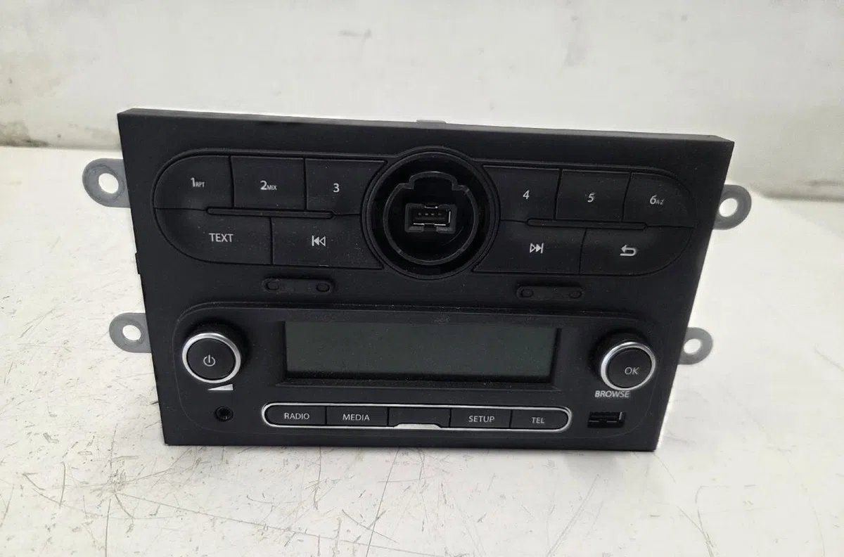 Autoradio RENAULT TWINGO 3 PHASE 1 occasion