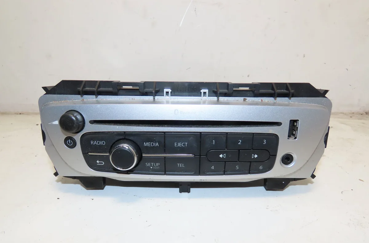 Autoradio Renault TWINGO II (CN0_) 1.5 dci 75 (2010) 3 portes occasion