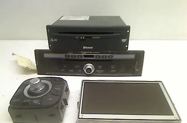 Autoradio Renault VEL SATIS (BJ0_) 2.2 dci (bj0e, bj0f) (2002-2009) 5 portes occasion