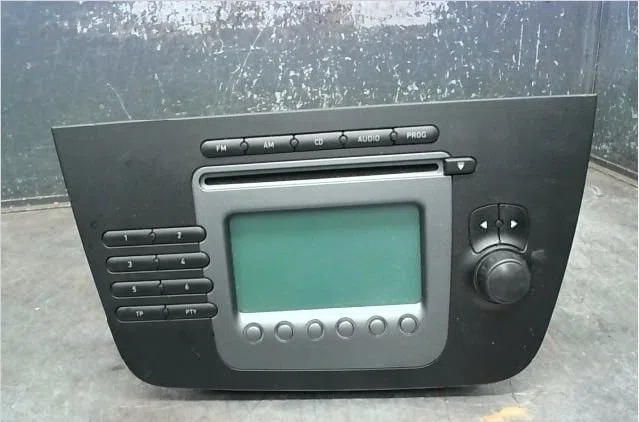 Autoradio Seat ALTEA (5P1) 1.9 tdi (2004) 5 portes occasion