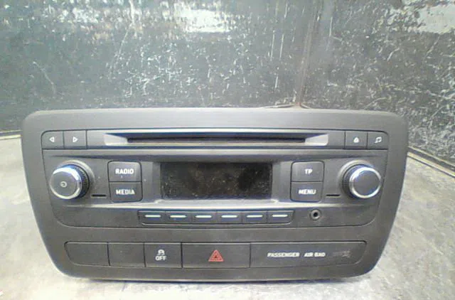 Autoradio Seat IBIZA IV (6J5, 6P1) 1.2 (2009-2011) occasion