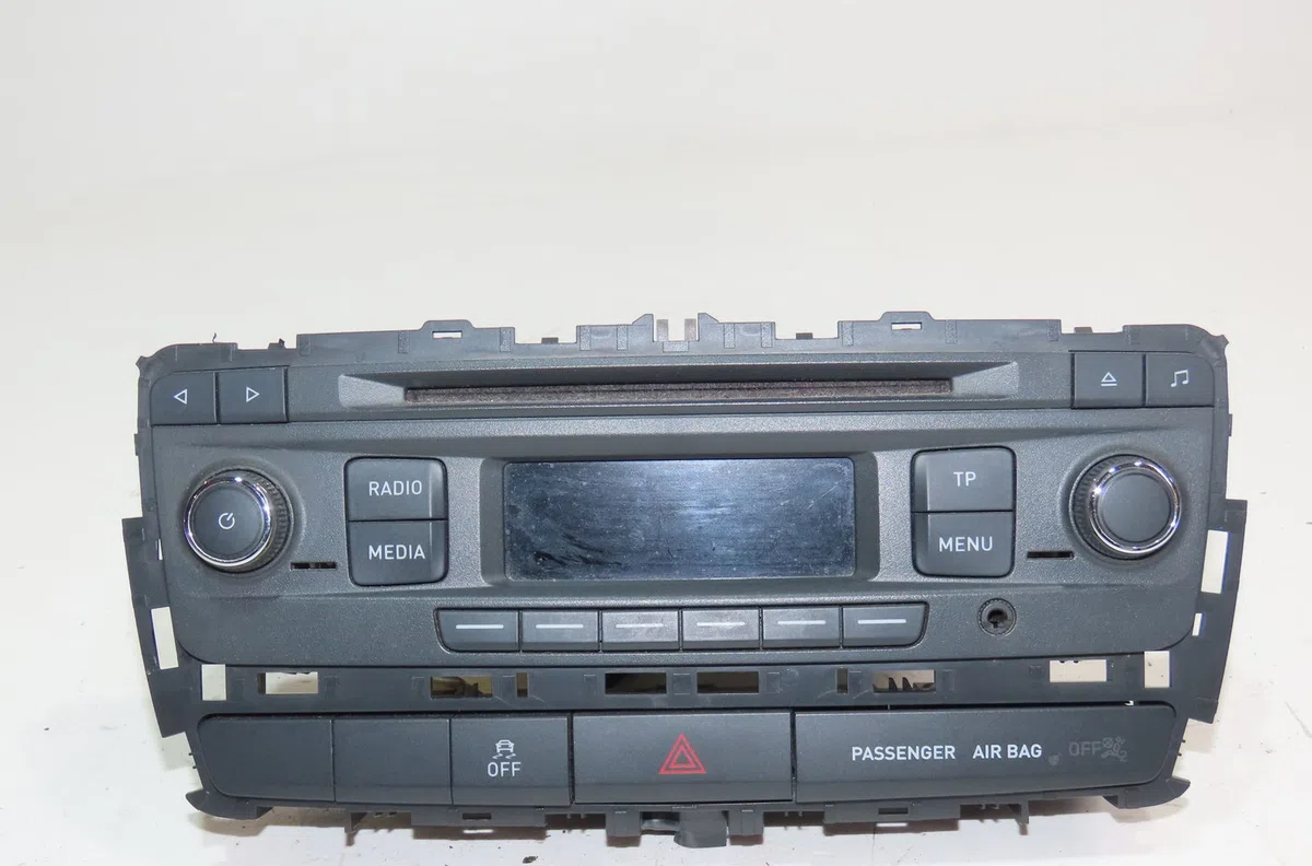 Autoradio Seat IBIZA IV (6J5, 6P1) 1.6 tdi (2009-2015) occasion