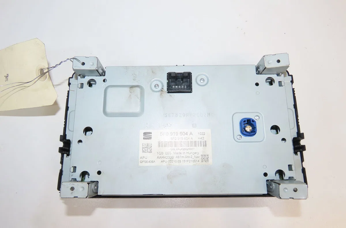 Autoradio Seat LEON (5F1) 2.0 tdi (2012-2020) 5 portes occasion