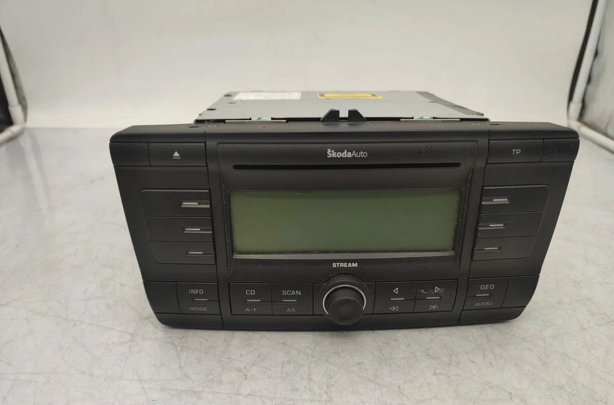Autoradio SKODA OCTAVIA 2 PHASE 1 occasion