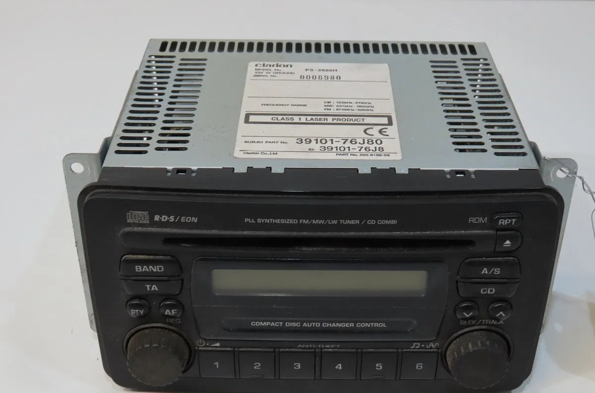 Autoradio Suzuki JIMNY Véhicule tout terrain fermé (SN) 1.5 ddis 4wd (sn415d) (2003) occasion
