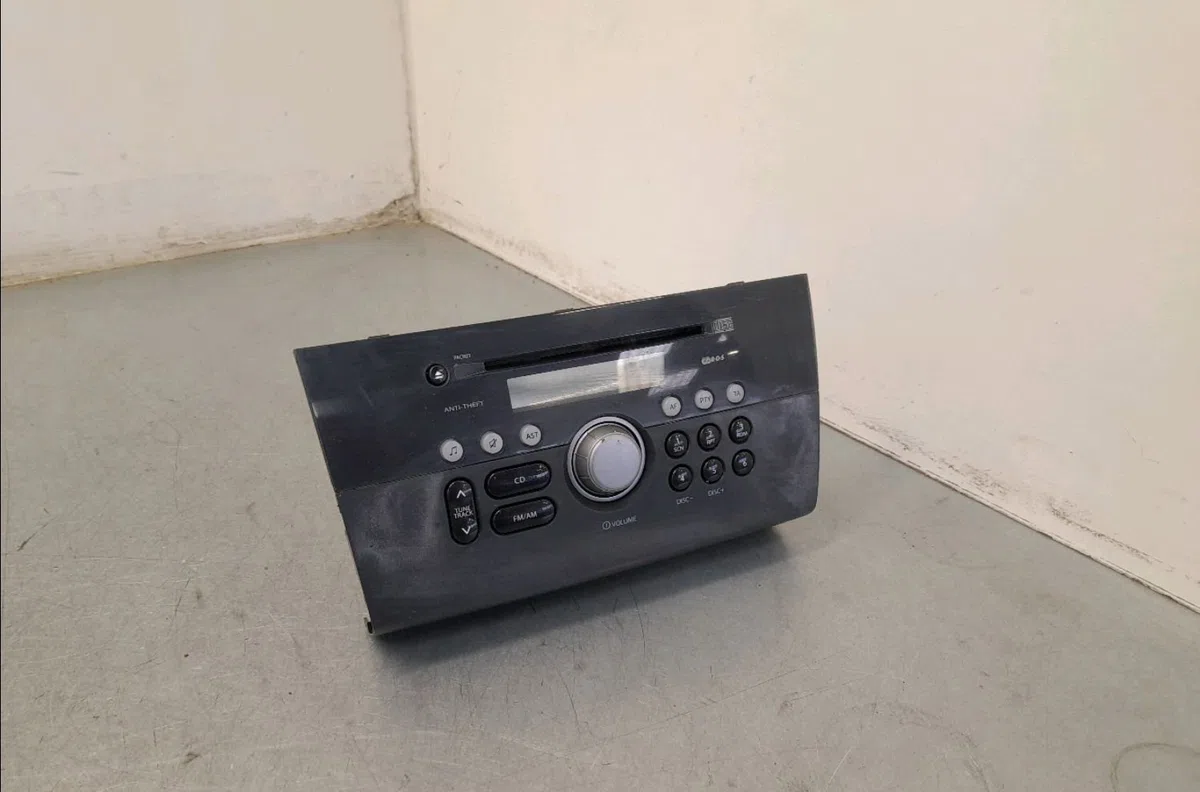 Autoradio Suzuki SWIFT III (MZ, EZ) 1.3 4x4 (rs 413) (2006) occasion