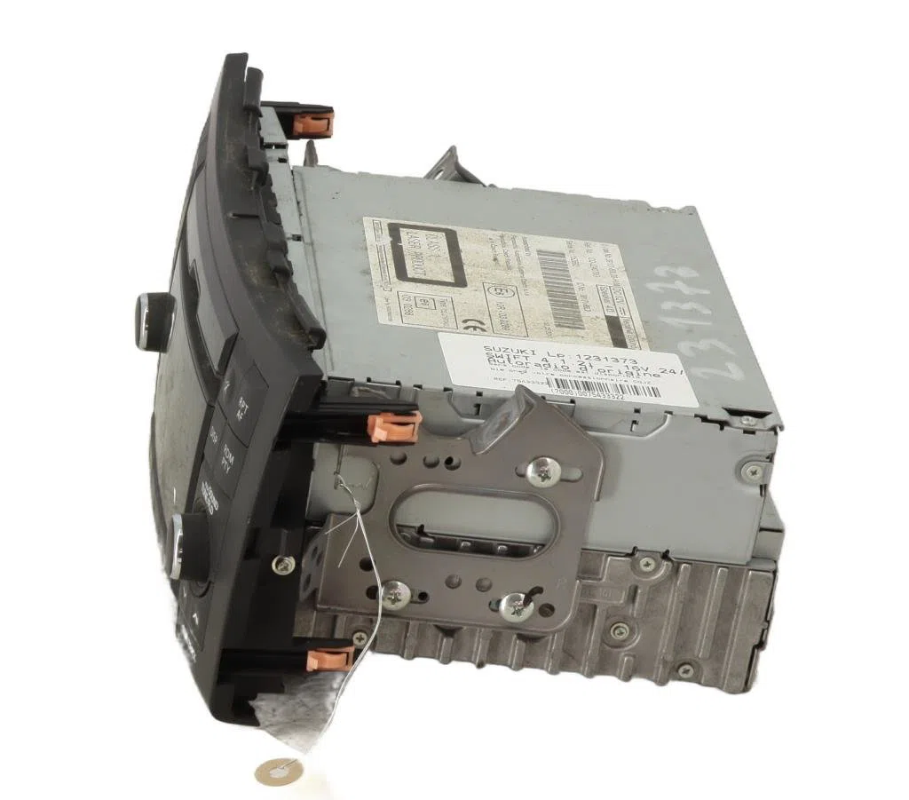 Autoradio Suzuki SWIFT IV (FZ, NZ) 1.2 (azh 412) (2010) occasion