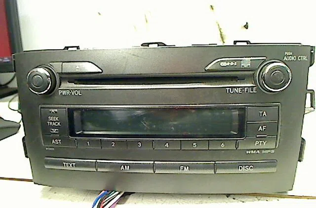 Autoradio Toyota AURIS (_E15_) 1.4 d-4d (nde150_) (2007-2012) 3 portes occasion