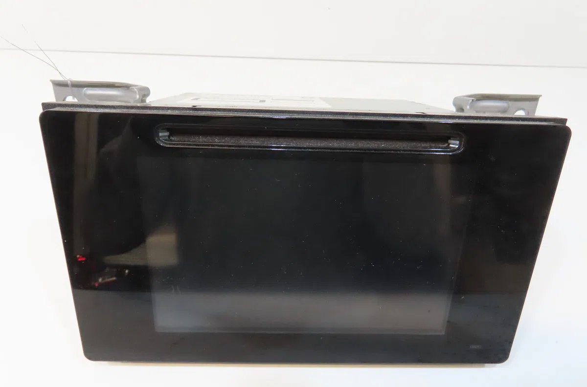 Autoradio Toyota AURIS (_E18_) 1.8 hybrid (zwe186_) (2012-2018) occasion