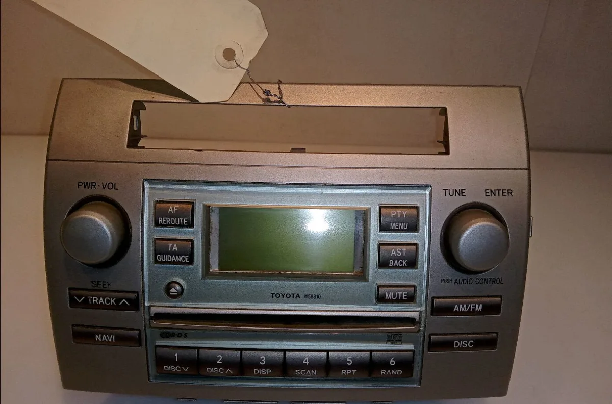 Autoradio Toyota COROLLA Verso (ZER_, ZZE12_, R1_) 2.2 d-4d (aur10_) (2005-2009) 5 portes occasion