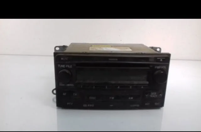 Autoradio Toyota HILUX VII Pick-up (_N1_, _N2_, _N3_) 2.5 d-4d 4wd (kun25_) (2006-2015) occasion