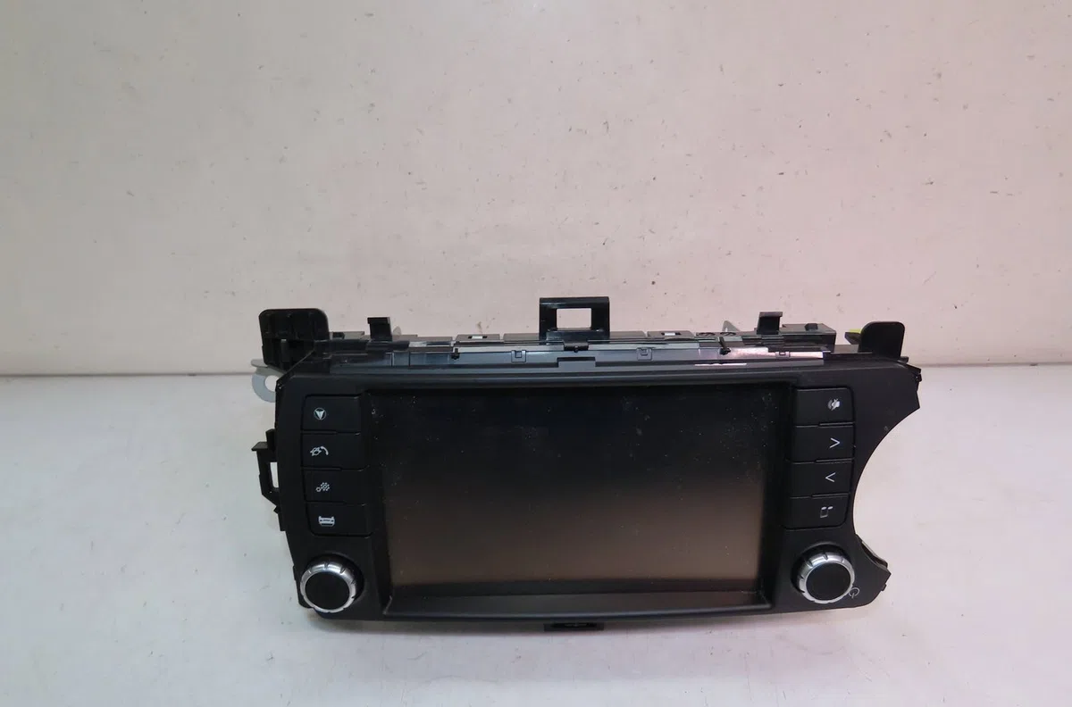 Autoradio Toyota YARIS (_P13_) 1.5 hybrid (nhp130_) (2012) occasion
